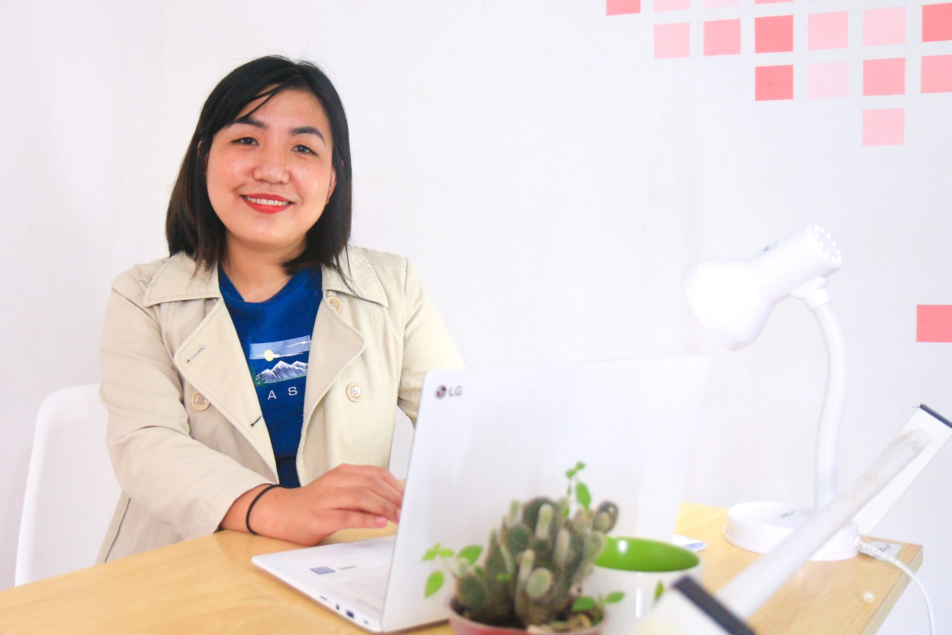 beci-harmony-7gjv9qqnFio-unsplash How Much Does A TESOL Course Cost?