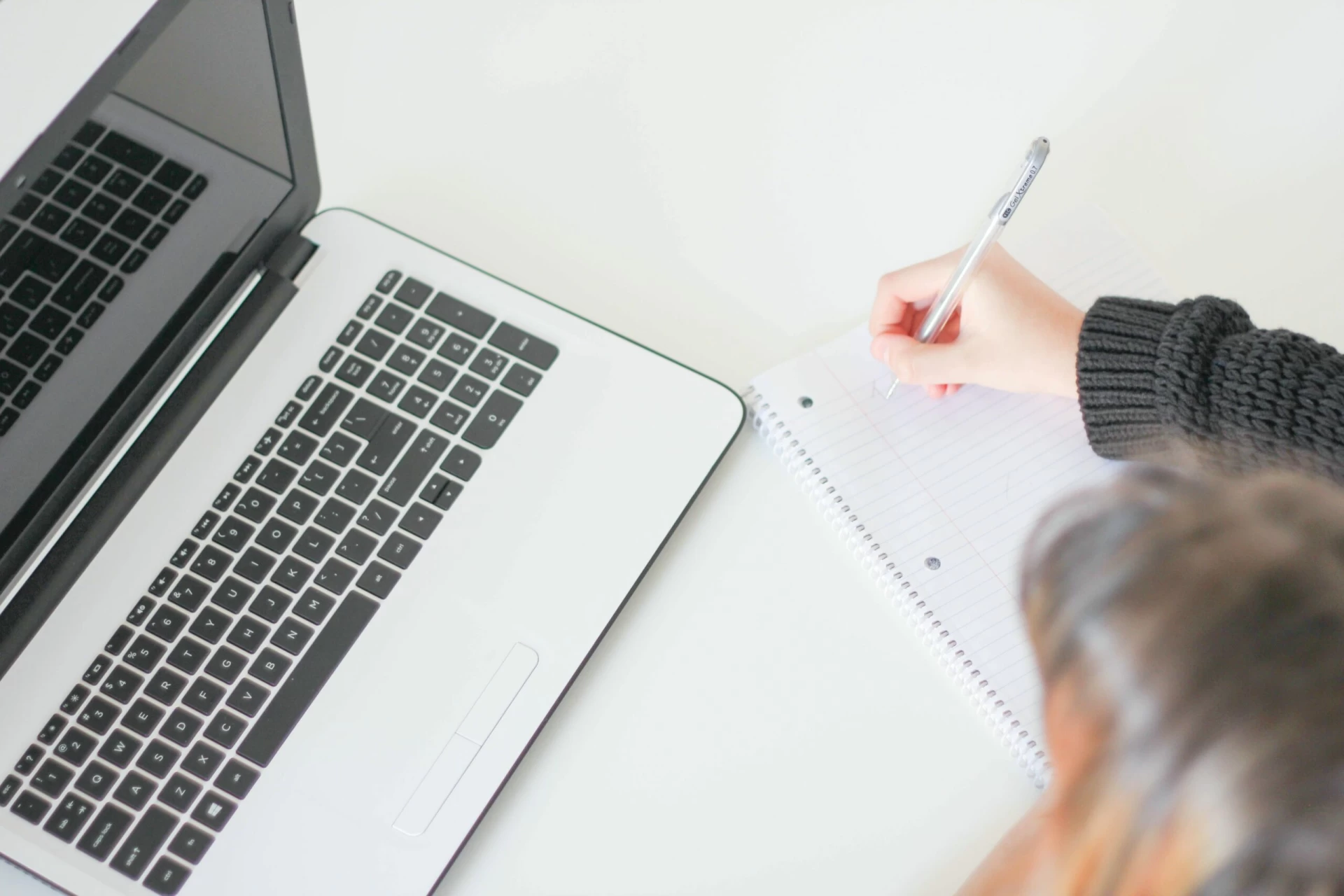 j-kelly-brito-PeUJyoylfe4-unsplash (1) What Are Some Important Details Regarding TEFL Certification Online?