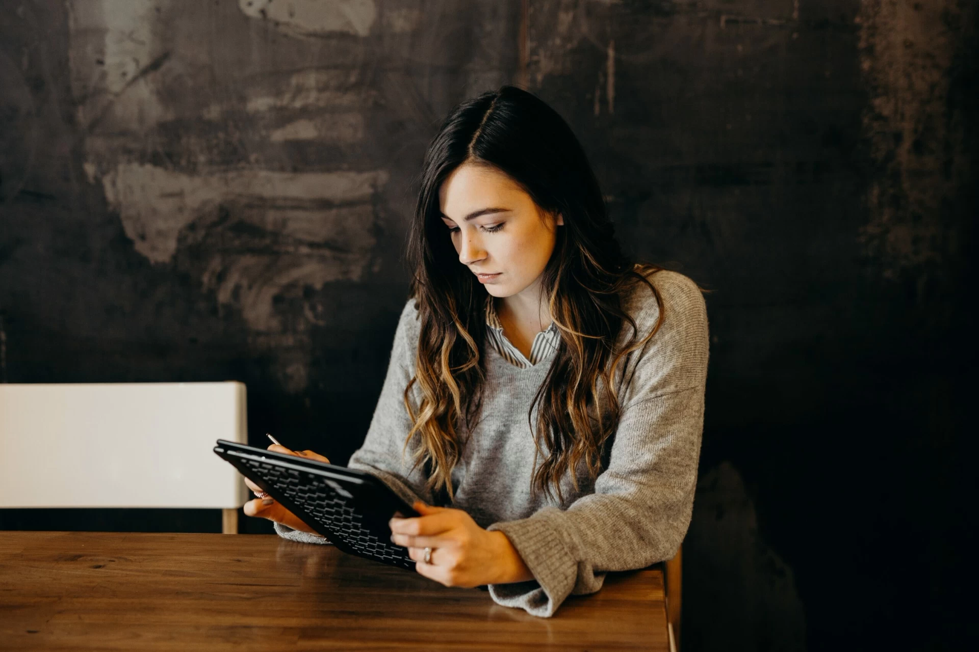 brooke-cagle-uWVWQ8gF8PE-unsplash How Can I Get TESOL Certification?