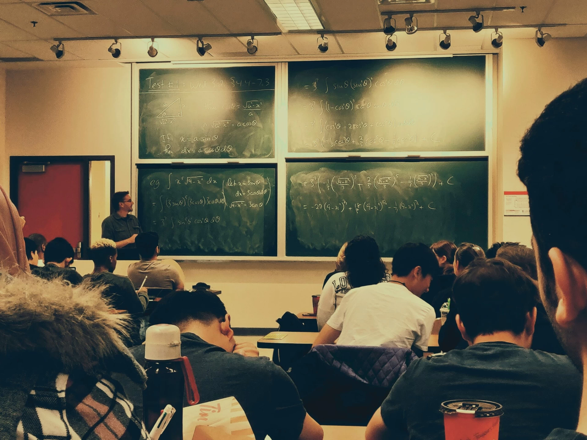 shubham-sharan-Z-fq3wBVfMU-unsplash (1) Where Can You Teach English Without a Degree?