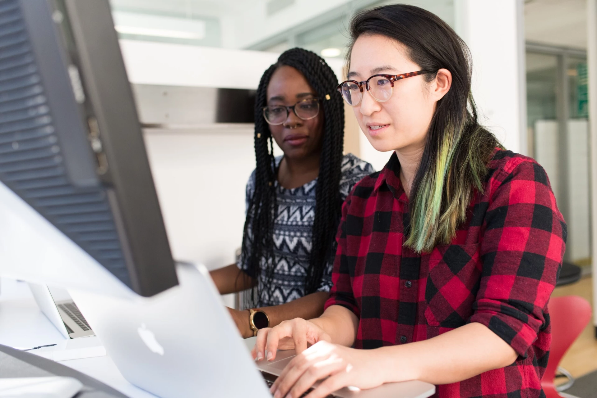 christina-wocintechchat-com-RMweULmCYxM-unsplash (1) Are There Any Requirements for Enrolling in A TEFL Course?