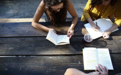 How to Buy the Best TEFL Course in 2022?